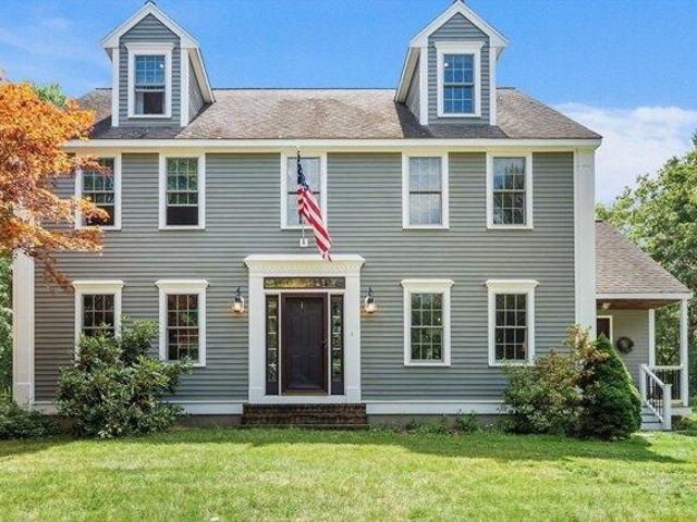 House for sale in Townsend, Massachusetts