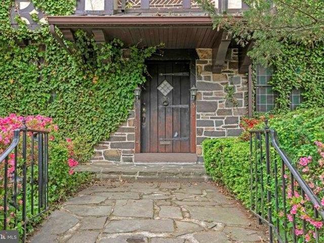 House for sale in Trenton, New Jersey