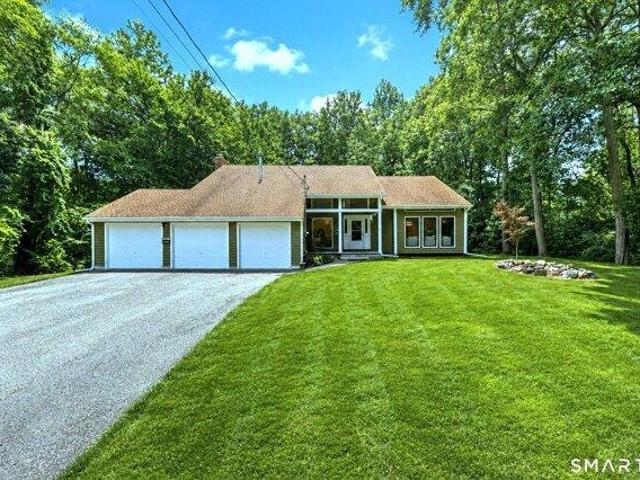 House for sale in Nichols, Trumbull