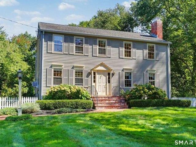 House for sale in Nichols Farm Historic District, Trumbull