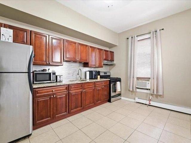 House for sale in Union City, Hudson County