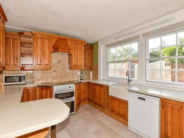 Property for sale in The Bridge, Kent