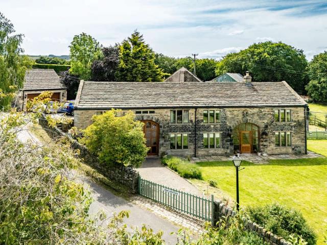 Property for sale in Holme Valley, Hepworth