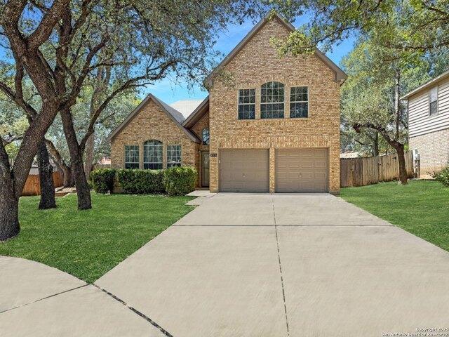 House for sale in Universal City, Texas