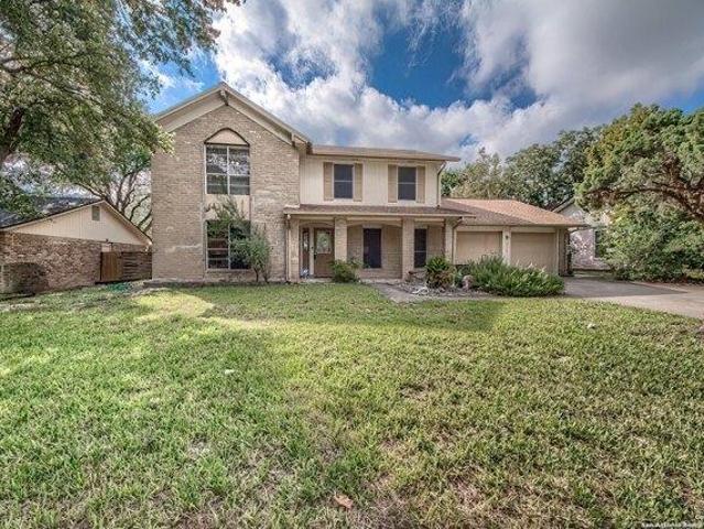House for sale in Universal City, Texas