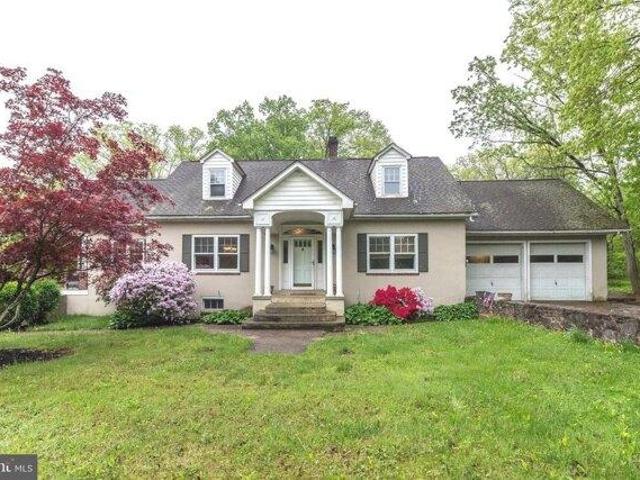 House for sale in Upper Black Eddy