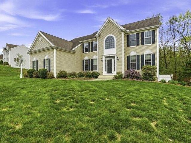 House for sale in Upton, Massachusetts