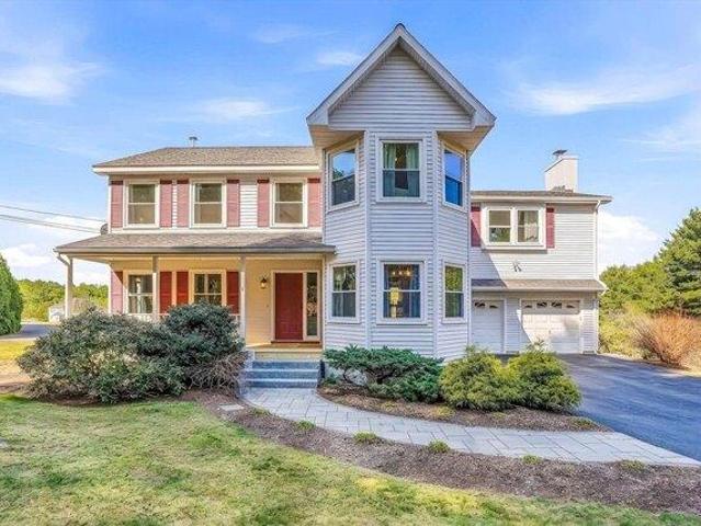 House for sale in Upton, Massachusetts