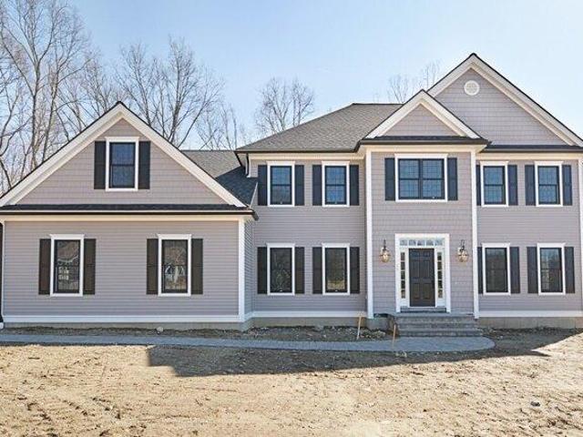 House for sale in North Uxbridge, Massachusetts