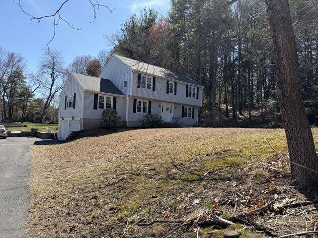 House for sale in North Uxbridge, Massachusetts