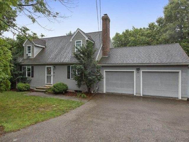 House for sale in North Uxbridge, Massachusetts