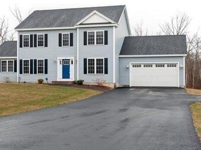 House for sale in North Uxbridge, Massachusetts