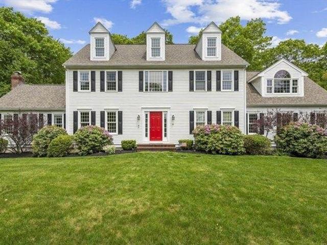 House for sale in North Uxbridge, Massachusetts