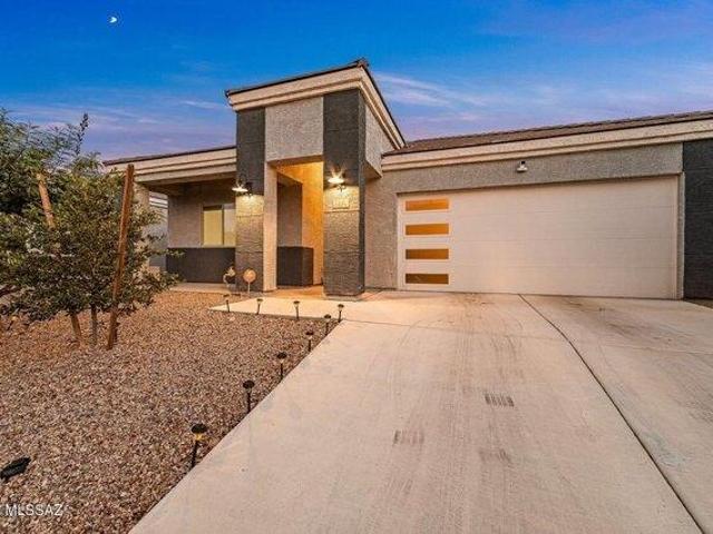 House for sale in Vail, Arizona