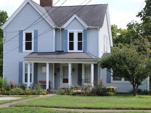 House for sale in Versailles, Kentucky