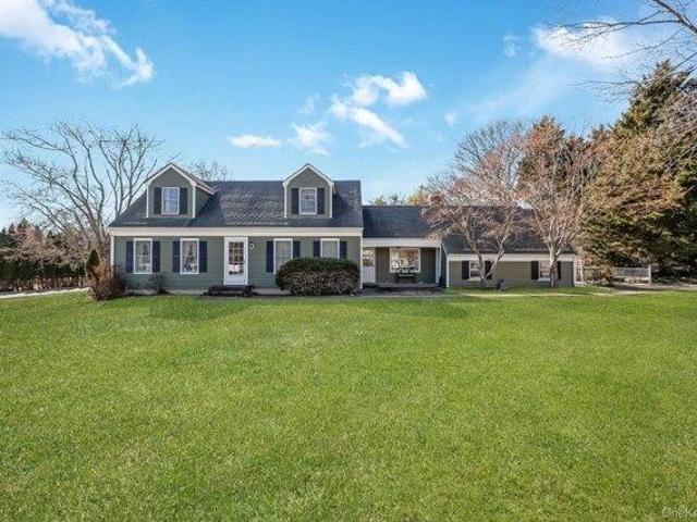 House for sale in Wading River, New York