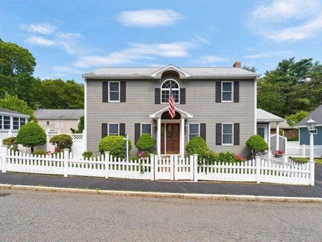 House for sale in Wakefield, Massachusetts