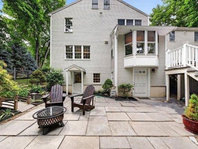 House for sale in Wakefield, Middlesex County
