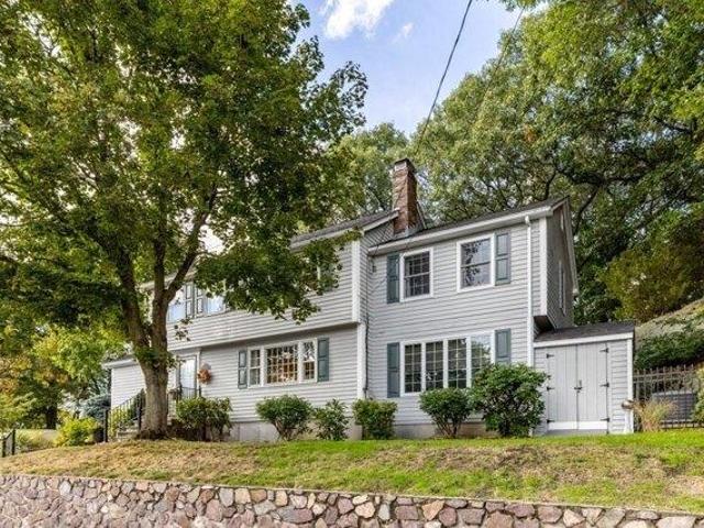 House for sale in Wakefield, Middlesex County