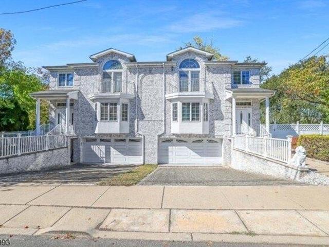 House for sale in Waldwick, New Jersey