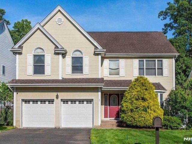 House for sale in Waldwick, New Jersey