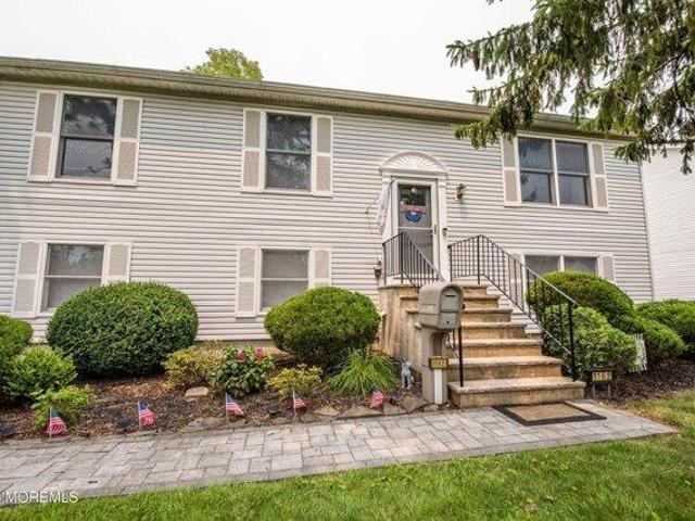 House for sale in Monmouth, New Jersey