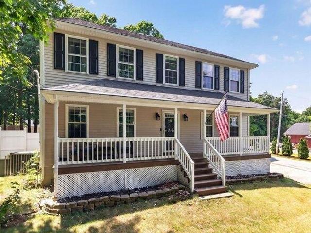 House for sale in Warren, Massachusetts