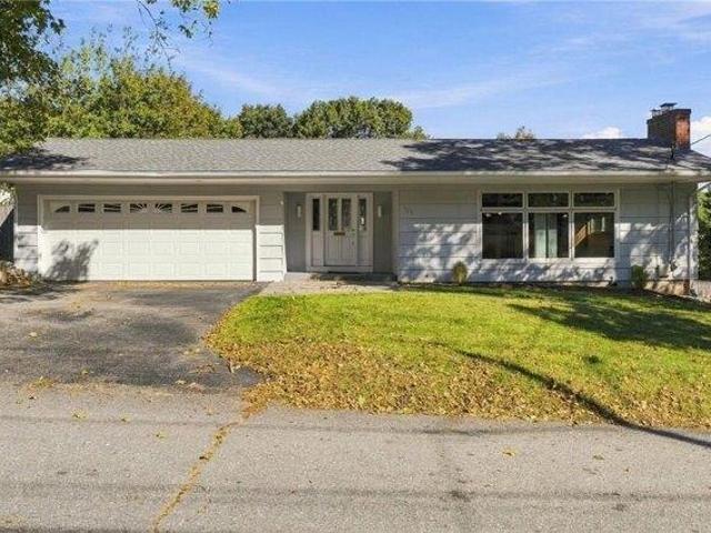 House for sale in Cowesett, Warwick