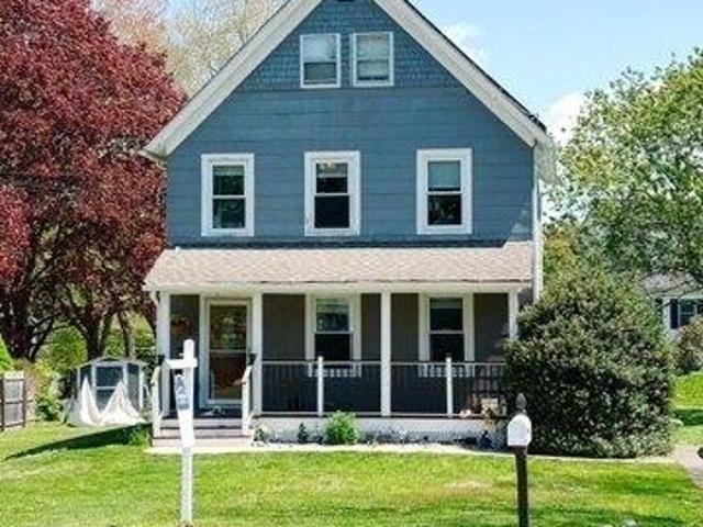House for sale in Waterford, Connecticut