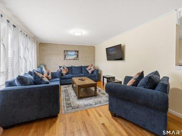 House for sale in Oakville, Watertown