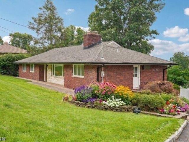 House for sale in Wayne, Passaic County