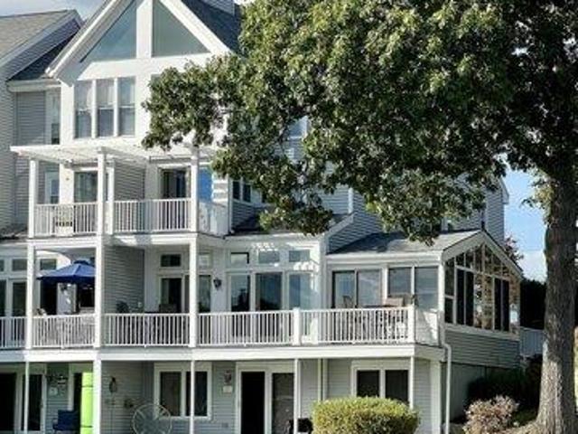 Condo for sale in Webster, Worcester County