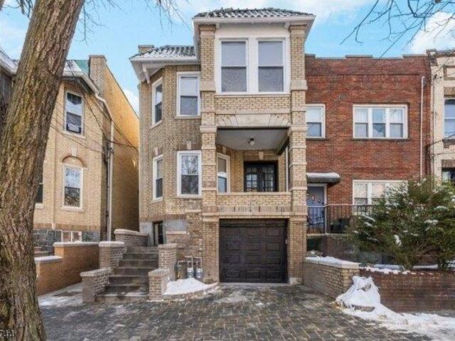House for sale in Hudson, New Jersey