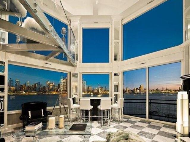 Condo for sale in Hudson, New Jersey