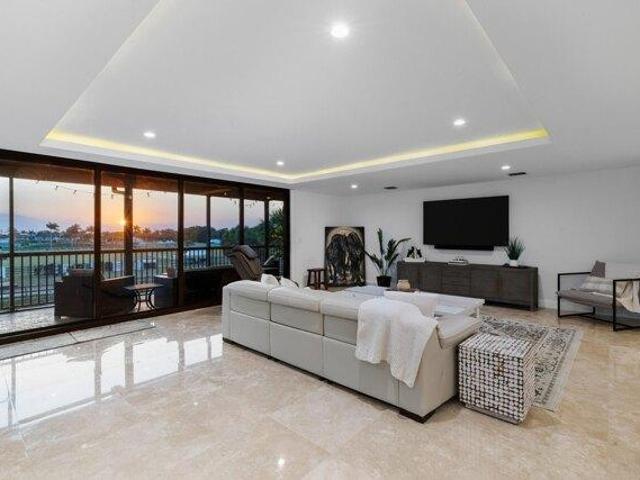 Condo for sale in Wellington