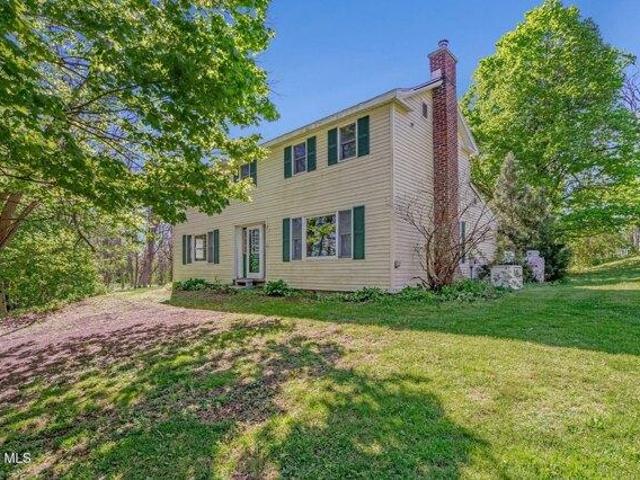 House for sale in Hannacroix, New York
