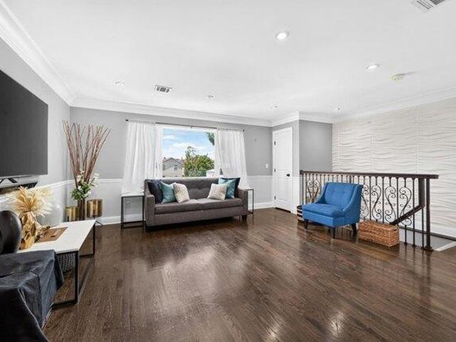 House for sale in Guttenberg, Hudson County