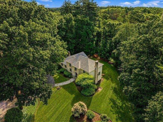 House for sale in Weston, Middlesex County