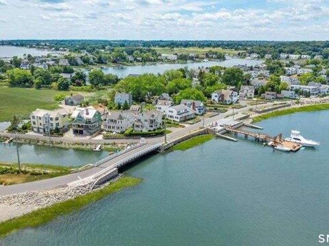 House for sale in Saugatuck, Westport