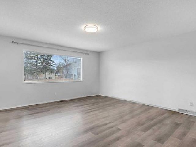 Duplex for rent in Northwest, Alberta