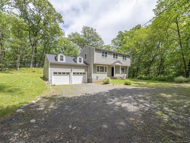 House for sale in Wilton