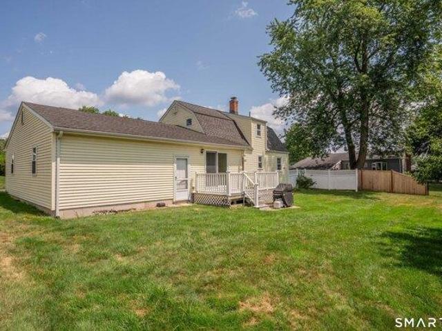 House for sale in Windsor Locks, Connecticut