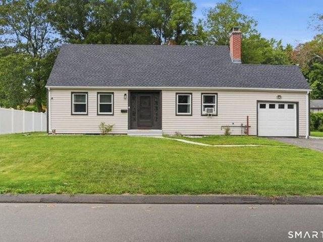 House for sale in Windsor Locks, Capitol Planning Region