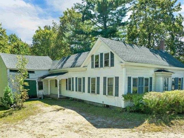 House for sale in Wolfeboro Center, Wolfeboro