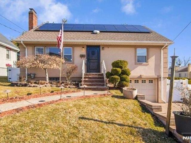 House for sale in Wood Ridge, New Jersey
