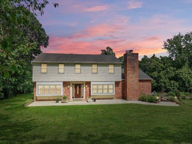 House for sale in Woodbridge, Connecticut