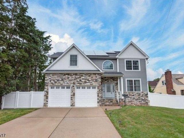 House for sale in Avenel, New Jersey