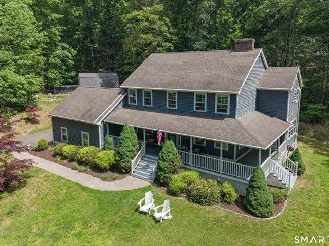 House for sale in Woodbury, Connecticut