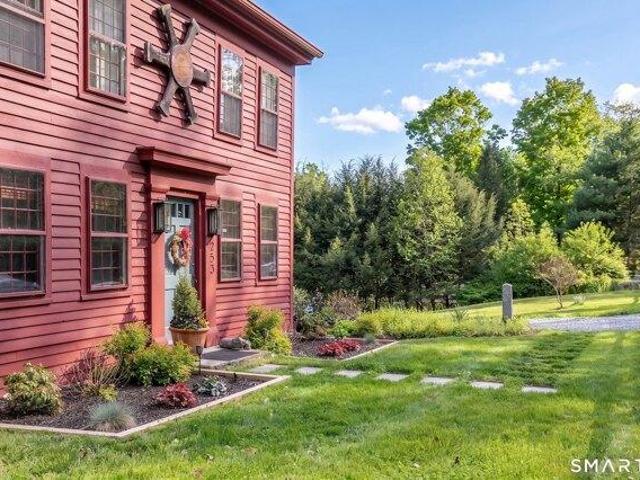 House for sale in Woodbury, Connecticut