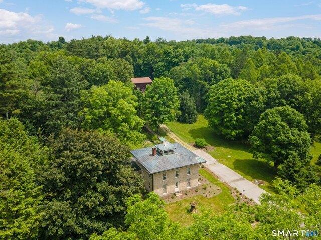 House for sale in Woodbury, Connecticut